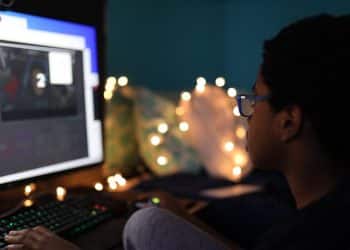 Como a tecnologia pode impactar o desempenho escolar dos adolescentes