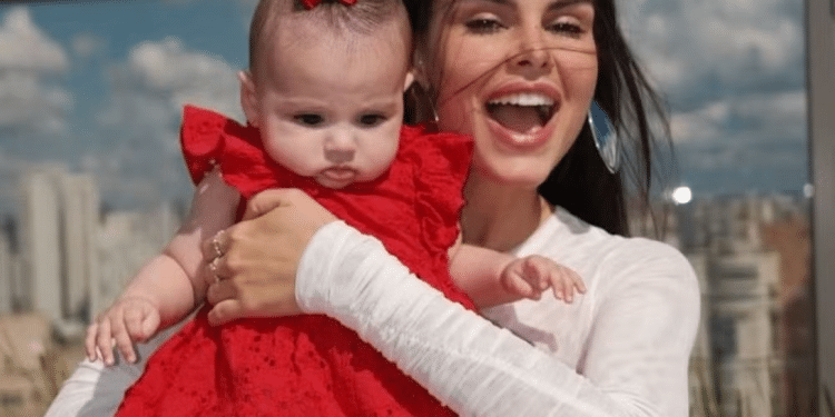 Amanda e Helena em um momento descontraido-Reprodução Instagram -  Créditos: akimberllya
