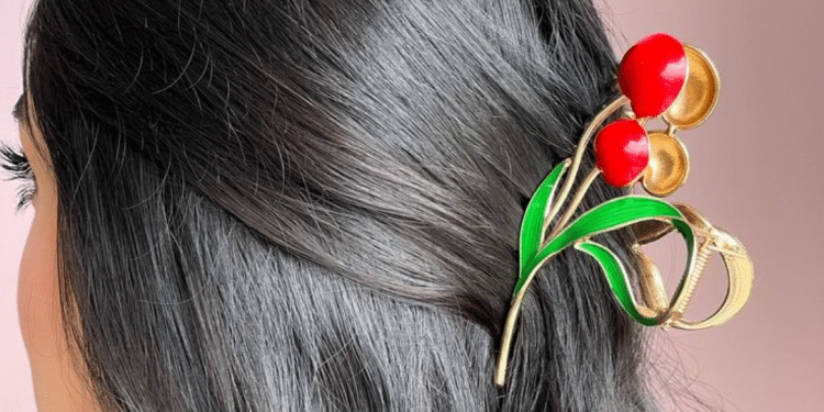 O Segredo para um Visual Moderno com Toque Retrô Está Nesse Acessório