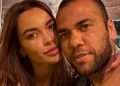 Esposa de Daniel Alves anuncia gravidez 4 dias após anulação da condenação do jogador