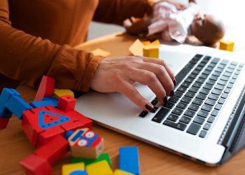 A jornada da adaptação na maternidade e no trabalho 