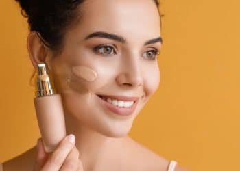 Maquiagem e skincare, como os produtos estão se integrando