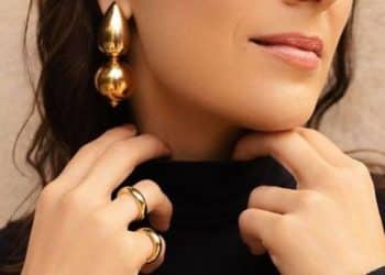 O retorno do maximalismo, acessórios ousados dominam as passarelas