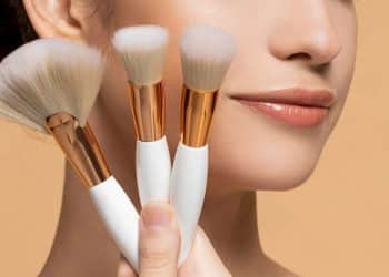 Pincéis limpos = pele saudável! Aprenda como higienizá-los corretamente!