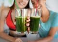 Quer desinchar? Veja 20 receitas de suco detox para renovar sua energia