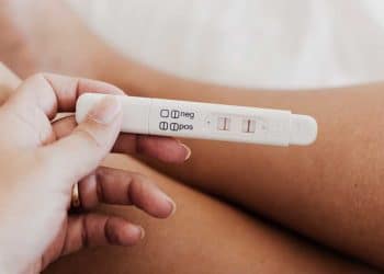Teste de gravidez: como funciona e qual a precisão do resultado?