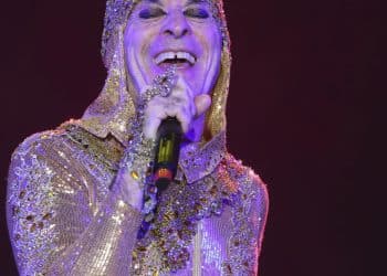 Ney Matogrosso revela rotina com a mãe de 103 anos e surpreende ao falar do sítio