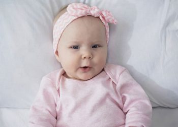 Por que o nome Emanuela encanta tantos corações? Descubra o seu significado bíblico