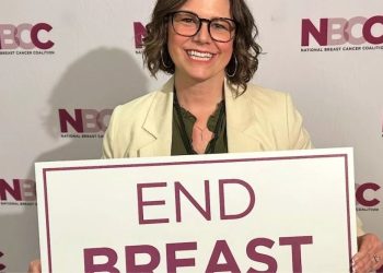 “Fui forçada a adotar meus próprios gêmeos biológicos depois da agonia do câncer – isso nos roubou anos”