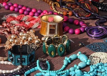 Guia dos colares retrô! Estilo vintage com elegância atemporal