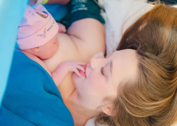 Sol, mar e muito amor! Duda Reis registra momento inesquecível com Aurora