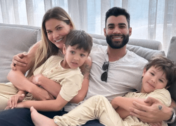 Filho de Andressa Suita aparece dirigindo e seguidores reagem! “muito novo para isso”