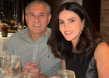 50 anos de elegância! Lisandra Souto comemora ao lado da família no RJ