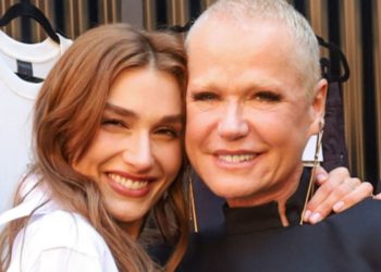 Xuxa conta que dá banho em Sasha, mesmo depois da filha adulta: “Como se fosse um bebê”