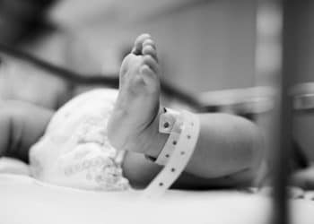 Bebê é deixado pela primeira vez em novo berçário anônimo