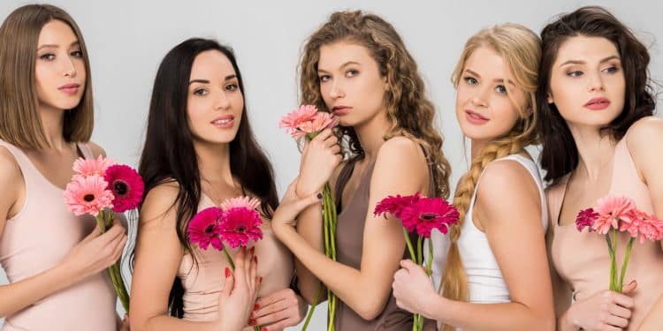 Fé e sabedoria! 5 meninas que compartilham a bíblia com o coração