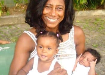 Filhas de Glória Maria prestam homenagem e espalham cinzas em lugar simbólico; veja onde foi