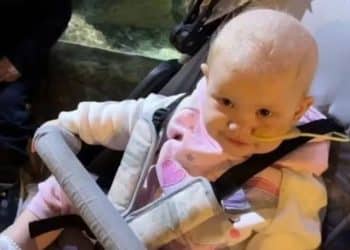 Funcionária de creche percebe sinal estranho em bebê de um ano e o diagnóstico era um câncer terminal