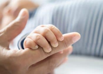 Esqueça os nomes comuns: veja os nomes de bebê que estão bombando ao redor do mundo em 2025