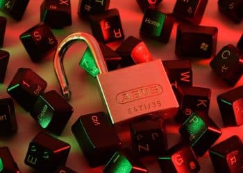 Como proteger as crianças e adolescentes dos abusos e da violência online