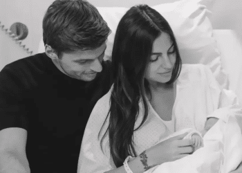 Lily chegou! Max Verstappen e Kelly Piquet comemoram o nascimento da filha