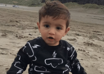 Bebê sofre traumatismo craniano, escola não informa os pais e médico afirma que ele poderia ter sido salvo