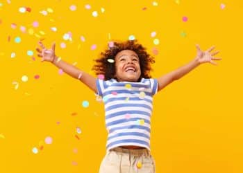 Confiança de dentro pra fora: como nutrir a autoestima das crianças com afeto