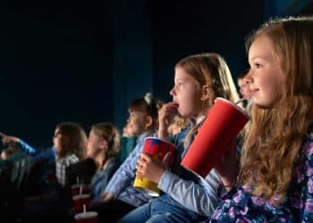 Festa de cinema para crianças: transforme o aniversário do seu filho em um espetáculo inesquecível