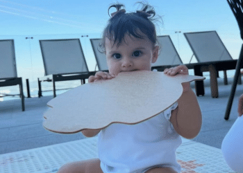 Começam os preparativos para a festa de 1 ano de Helena, filha caçula de Neymar