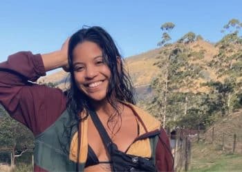 Corpo de Juliana Marins é retirado do Monte Rinjani quase 24 horas depois de ser encontrada sem vida