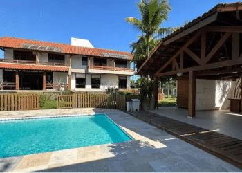 Mansão dos pais de Larissa Manoela tem desconto milionário e continua sem venda