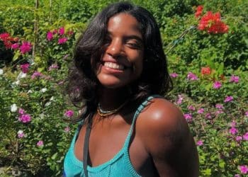 Buscas pela brasileira que caiu em vulcão na Indonésia são pausadas mais uma vez, diz irmã