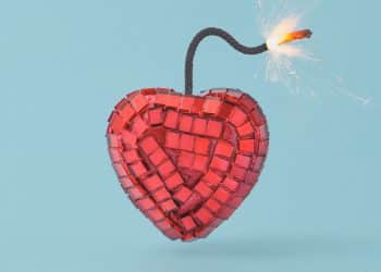 “Menowashing”: marketing agressivo de produtos voltados à menopausa pode atrasar real tratamento