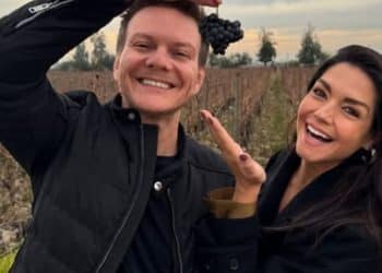 Michel Teló pinta quadro de Thais Fersoza em jantar de Dia dos Namorados; veja o resultado