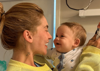 Virginia Fonseca mostra os primeiros dentinhos do filho caçula, José Leonardo