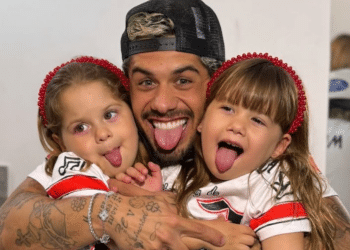 Zé Felipe ficará tempo com os filhos após rumores sobre a guarda das crianças