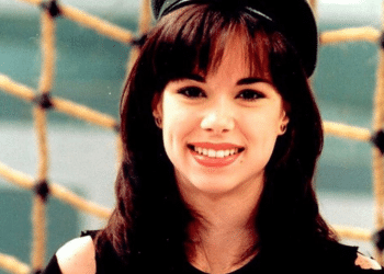 Ana Furtado resgata foto dos anos 90 e surpreende com semelhança com a filha