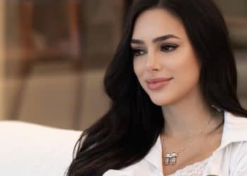 Bruna Biancardi compartilha novas fotos de Mel, que chama atenção por semelhança com Neymar