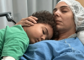 Jornalista da Globo mostra luta do filho de 4 anos contra a leucemia: “Prova dificílima”