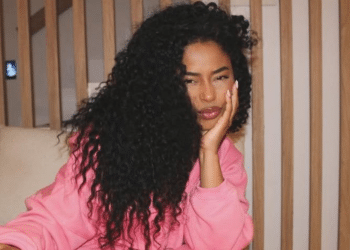 Lorena Maria faz cirurgia estética após cinco meses do nascimento do filho