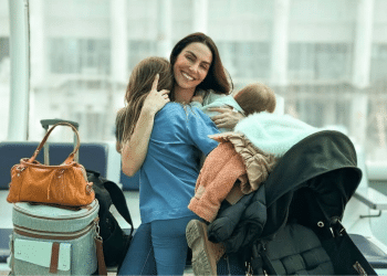 Mel Fronckowiak fala sobre amamentação e admite não estar pronta para o desmame da filha caçula