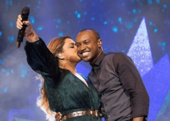 Thiaguinho se emociona ao homenagear Preta Gil em show; veja o vídeo