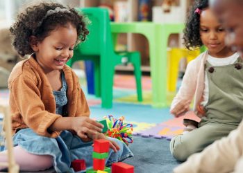 Na hora da rematrícula, não esqueça do brincar 