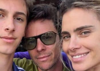 Carolina Dieckmmann aparece com o filho que recém completou 18 anos e reflete sobre ninho vazio