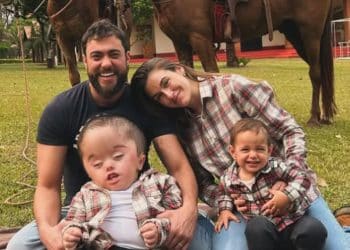 Nora de Ratinho fala sobre maternidade atípica do seu filho com diagnóstico de hidrocefalia