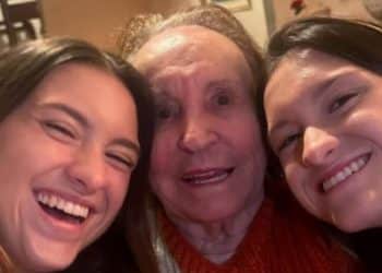 Filhos de Gugu homenageiam a avó Maria do Céu, que completa 96 anos