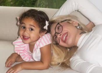 Karoline Lima fala sobre possível diagnóstico de autismo da filha e suspeita de outra condição