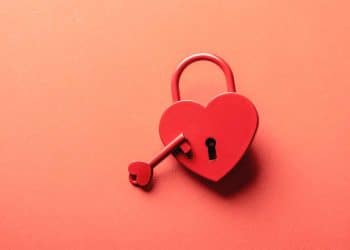 Proteção e cuidado com a infância em espaços digitais