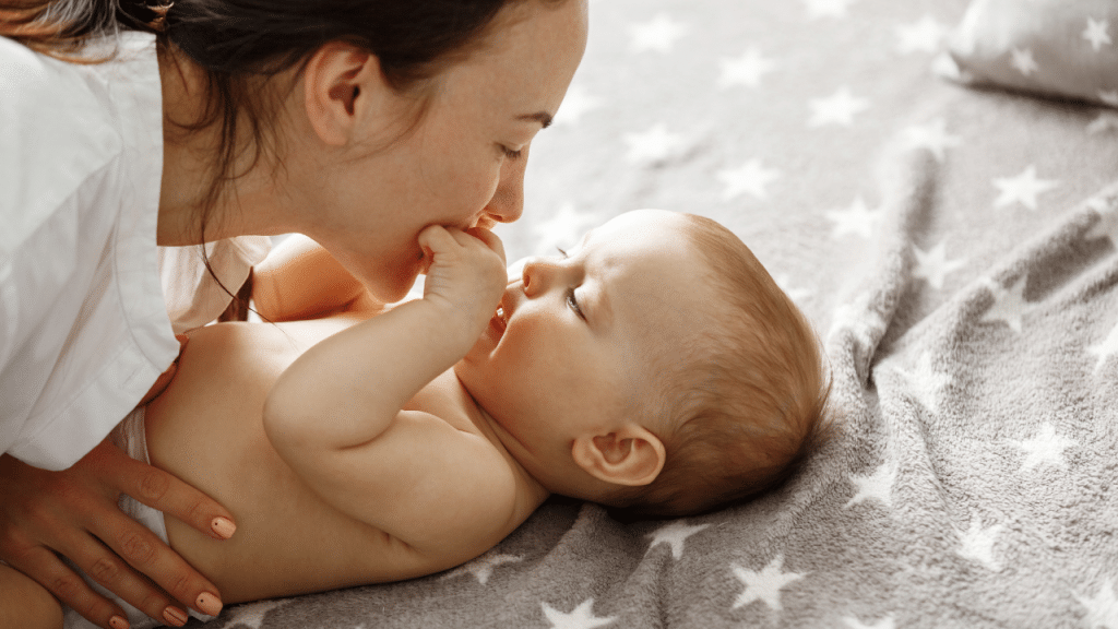 bebe e mãe