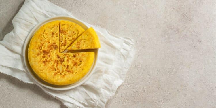 Bolo de milho de lata no liquidificador: passo a passo.